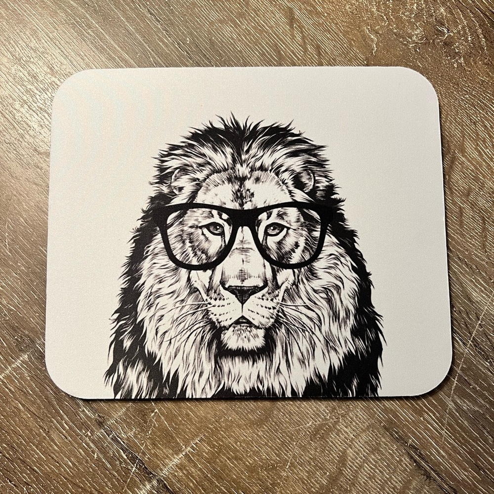 🆕Lion with glasses mouse pad